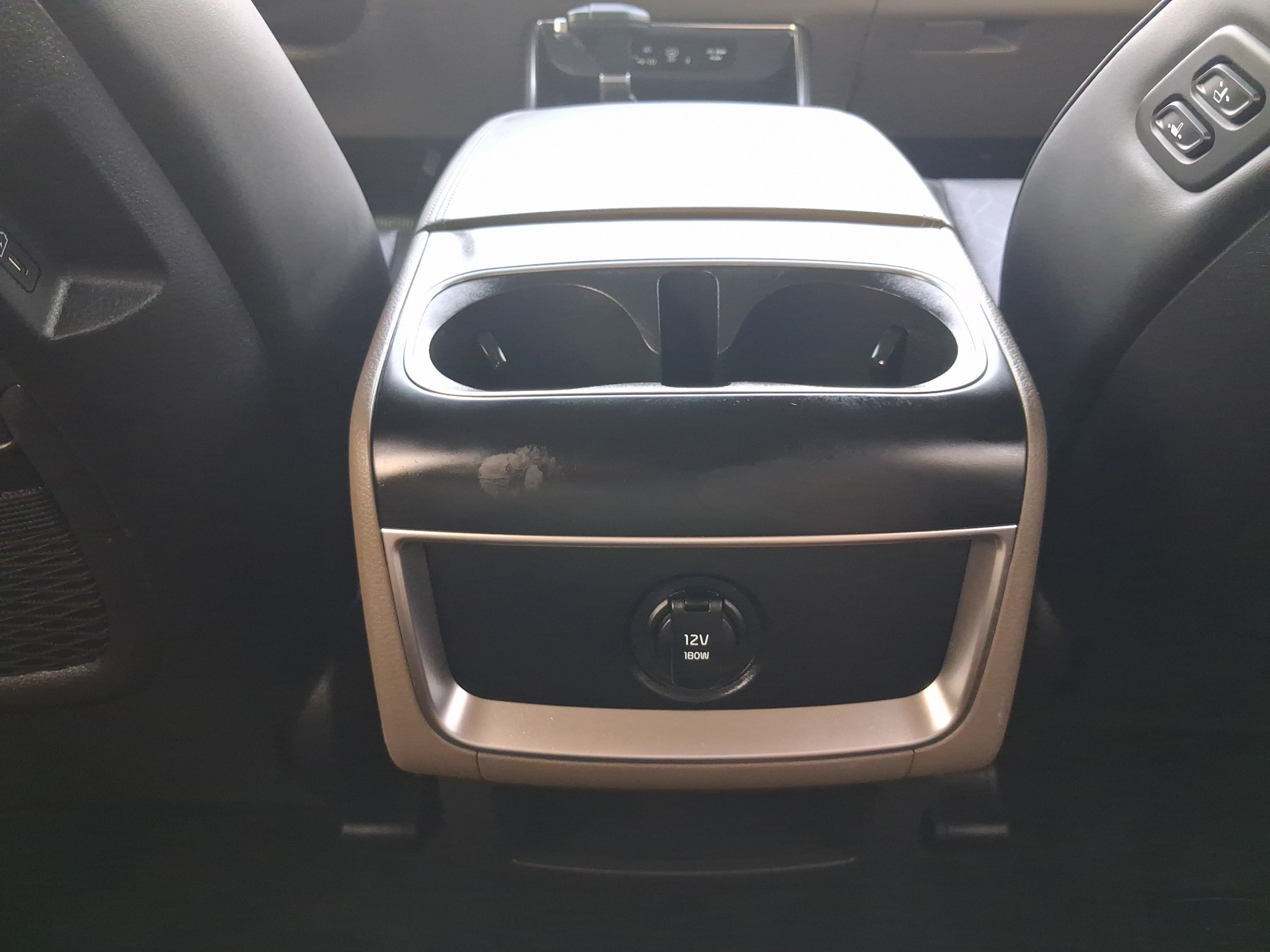 Used 2025 Kia Carnival EX FWD image 23