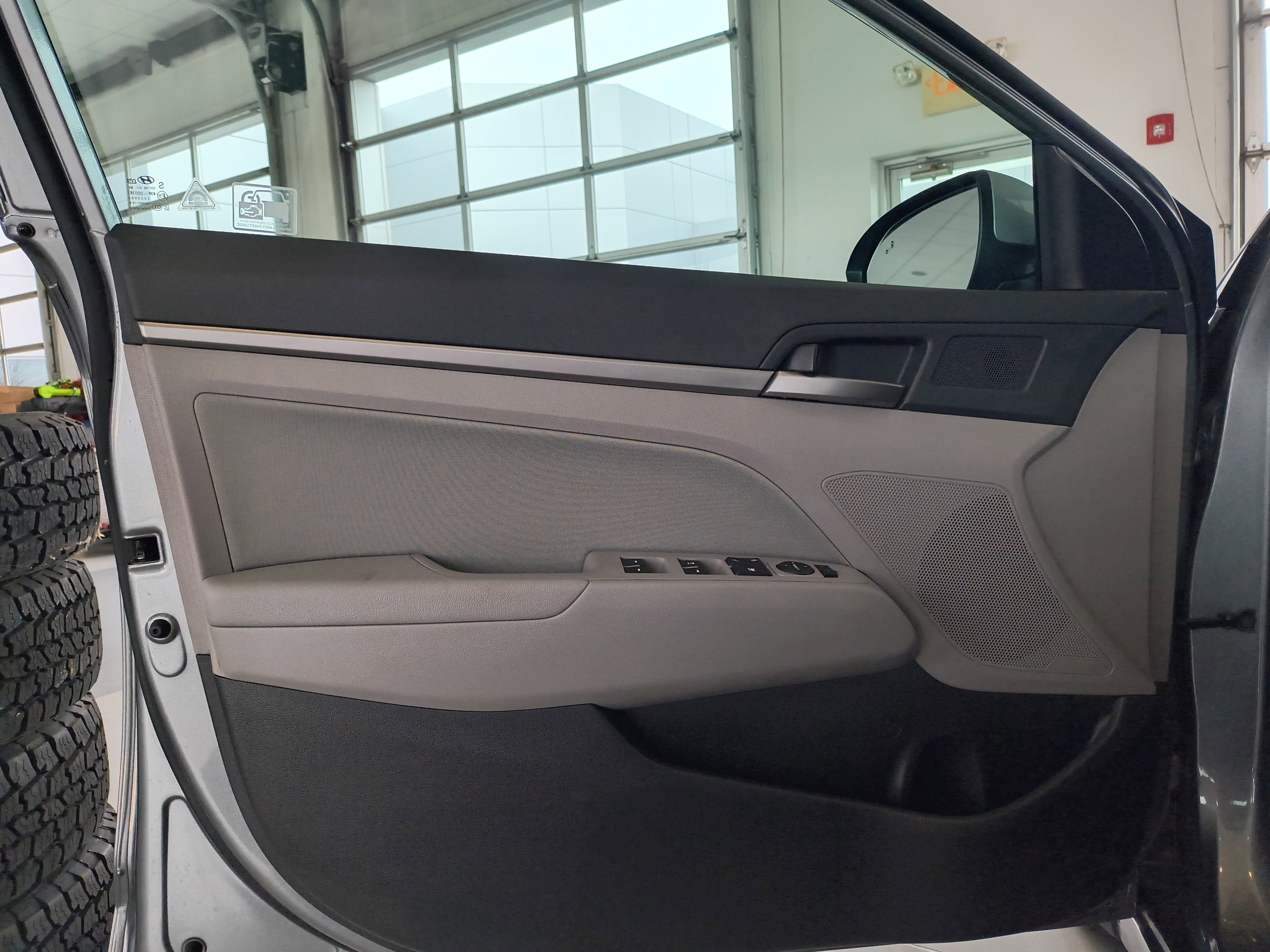 Used 2018 Hyundai Elantra SEL image 9