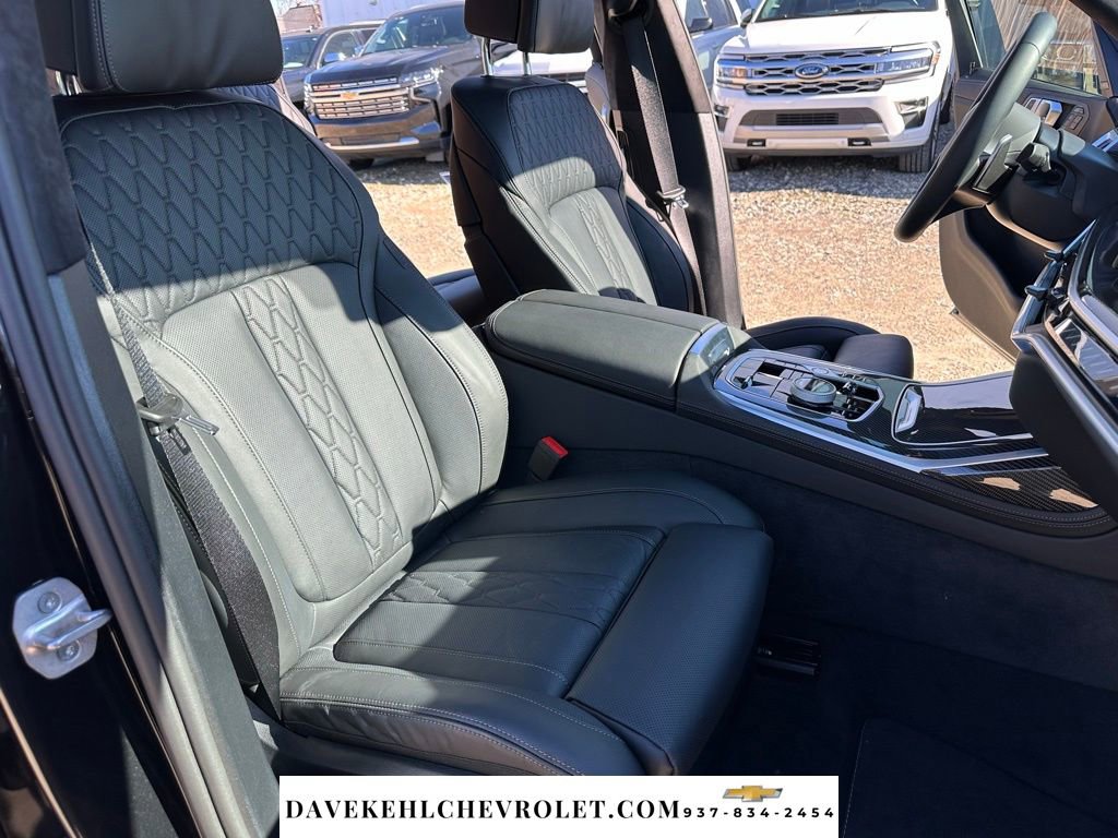 Used 2026 BMW X7 M60i image 30
