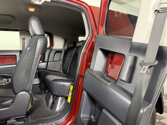 Used 2010 Toyota FJ Cruiser 4WD image 12