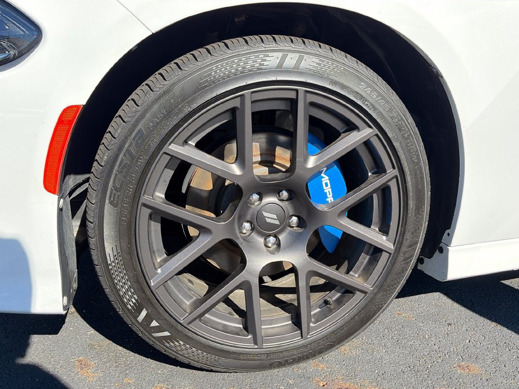 Used 2017 Dodge Charger R/T RWD image 28