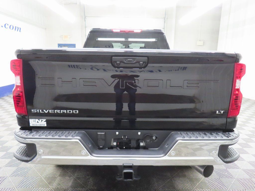 Used 2025 Chevrolet Silverado 2500 LT image 39