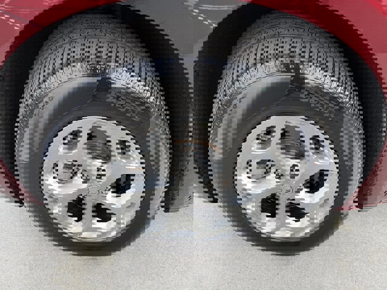 Used 2022 Chrysler Pacifica Limited w/ Uconnect Theater Family Group image 68