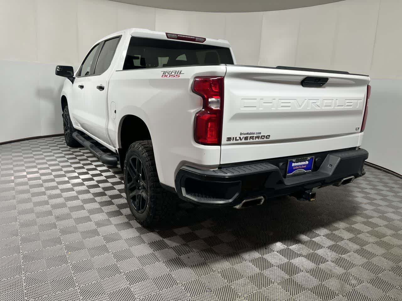Used 2022 Chevrolet Silverado 1500 LT Trail Boss w/ Bed Protection Package AWD/4WD image 6