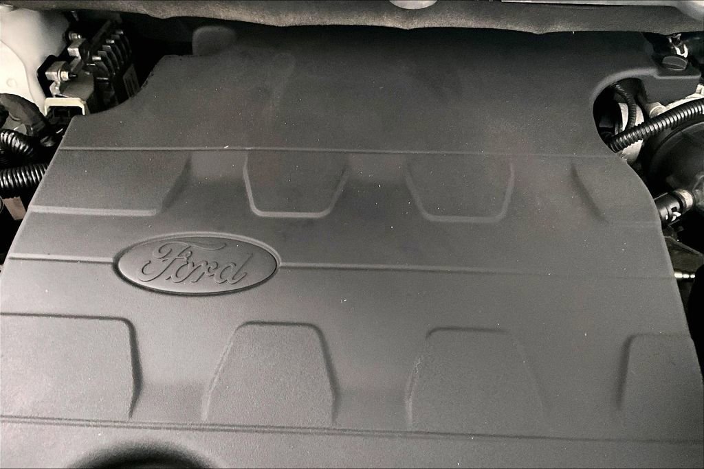 Used 2016 Ford Edge Titanium w/ Equipment Group 301A image 31