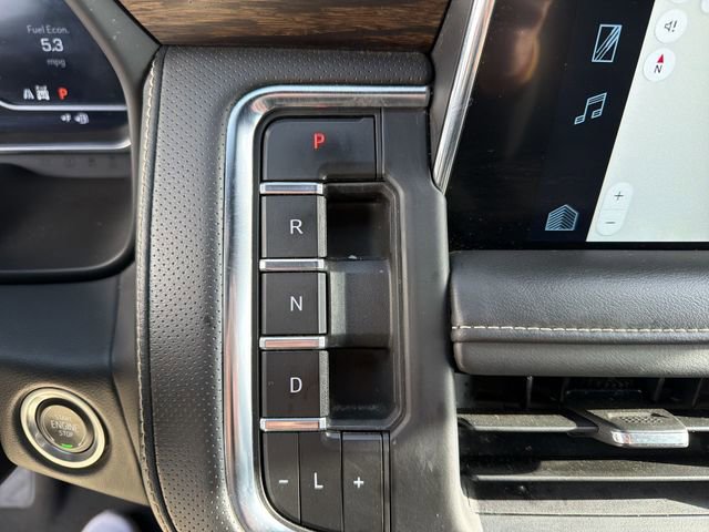 Used 2023 Chevrolet Suburban Premier AWD/4WD image 22