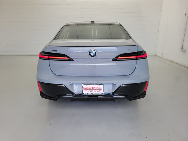 Used 2026 BMW 740i xDrive AWD/4WD image 6