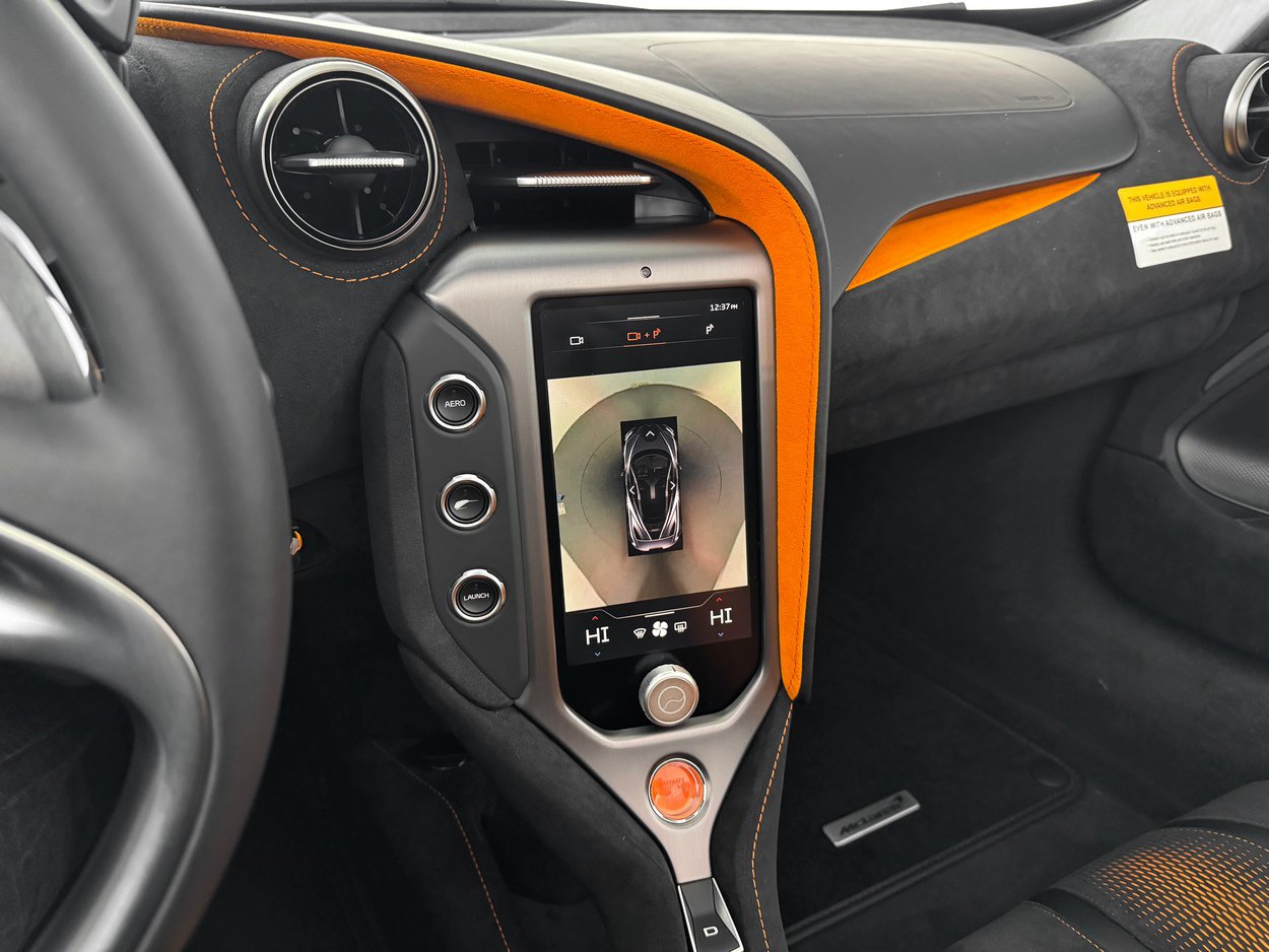 Used 2026 McLaren 750S Spider RWD image 31