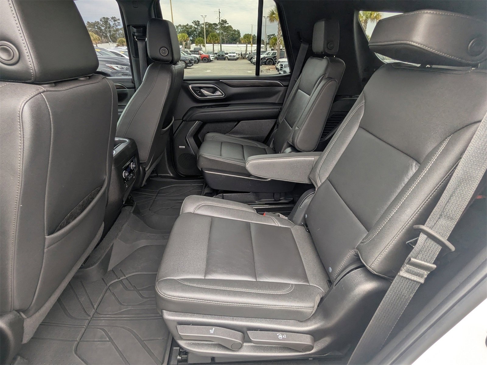 Used 2023 Chevrolet Tahoe Z71 w/ Luxury Package image 15