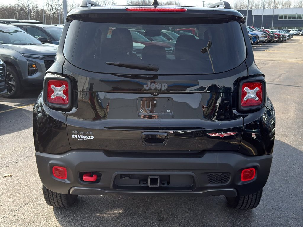 Used 2022 Jeep Renegade Trailhawk w/ Trailer Tow Group AWD/4WD image 7