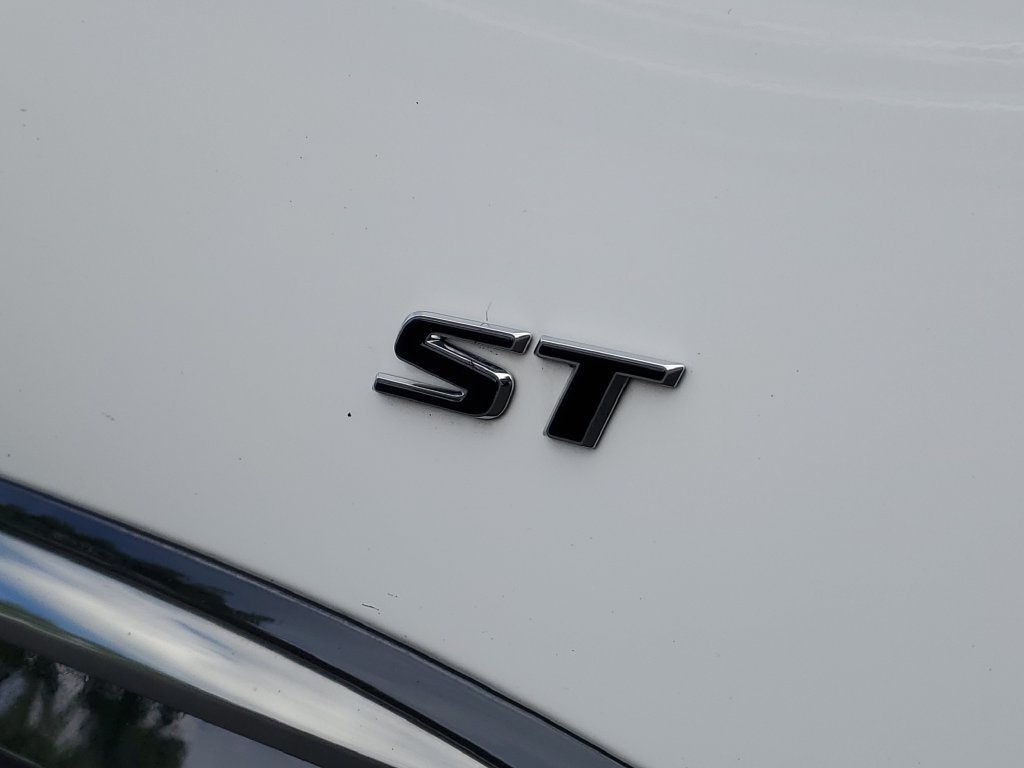 Used 2024 Buick Envision Sport Touring AWD/4WD image 38