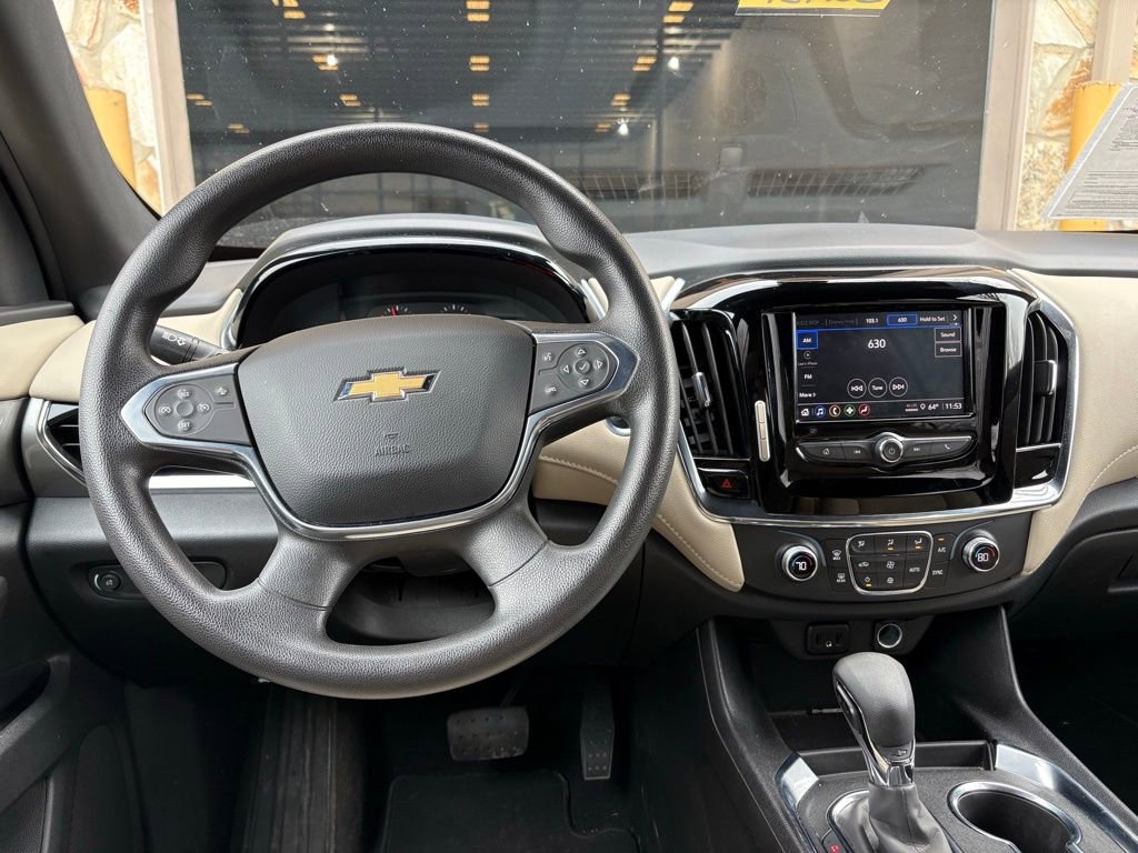 Used 2023 Chevrolet Traverse LS image 22