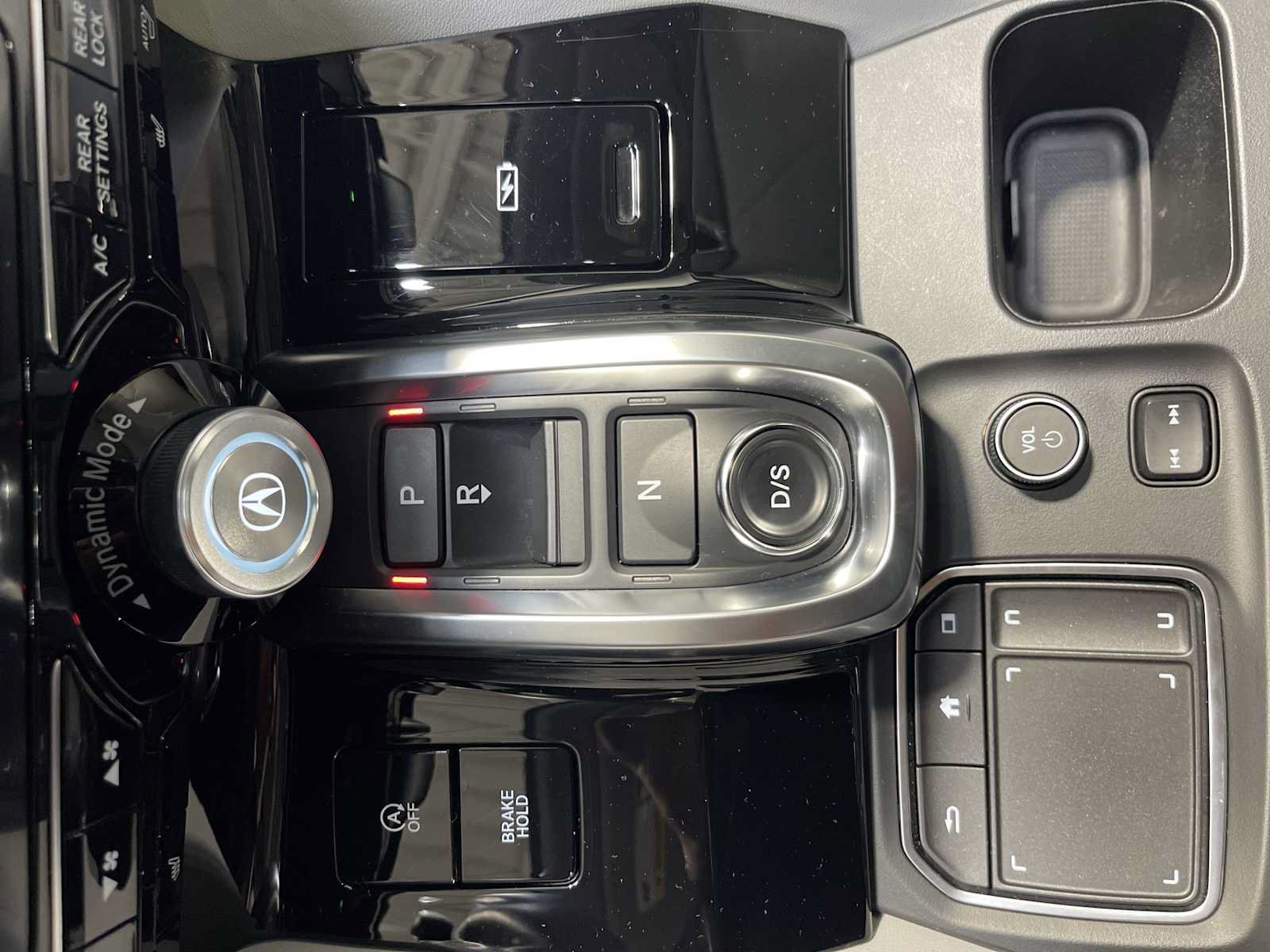 Certified 2024 Acura MDX SH-AWD w/ Technology Package image 17