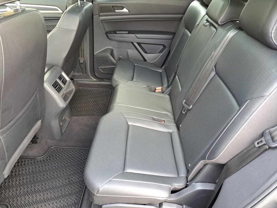 Used 2020 Volkswagen Atlas Cross Sport SEL R-Line AWD/4WD image 15