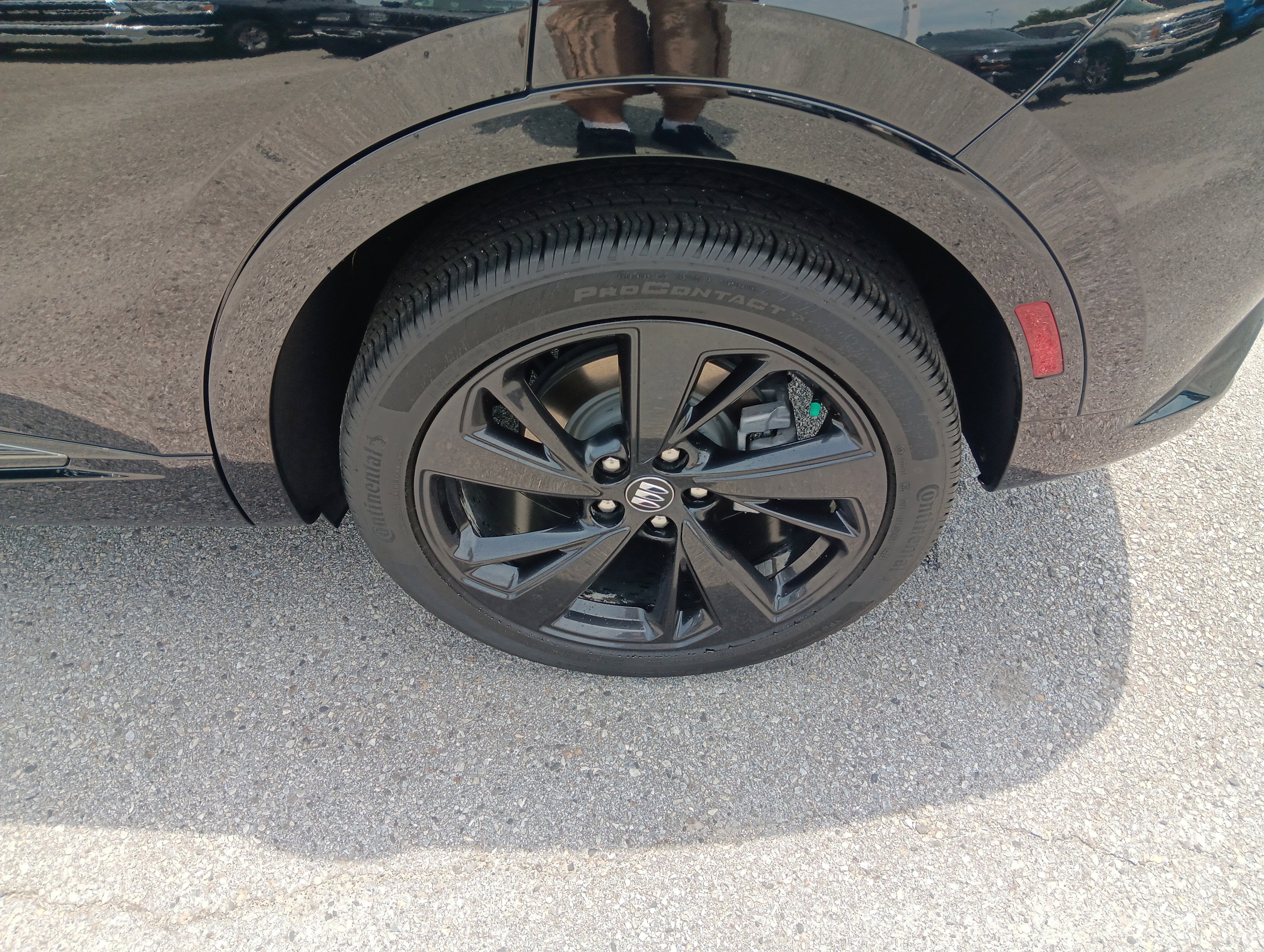 Used 2025 Buick Envision Sport Touring AWD/4WD image 4