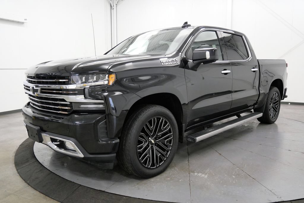 Used 2019 Chevrolet Silverado 1500 High Country w/ Technology Package AWD/4WD image 3