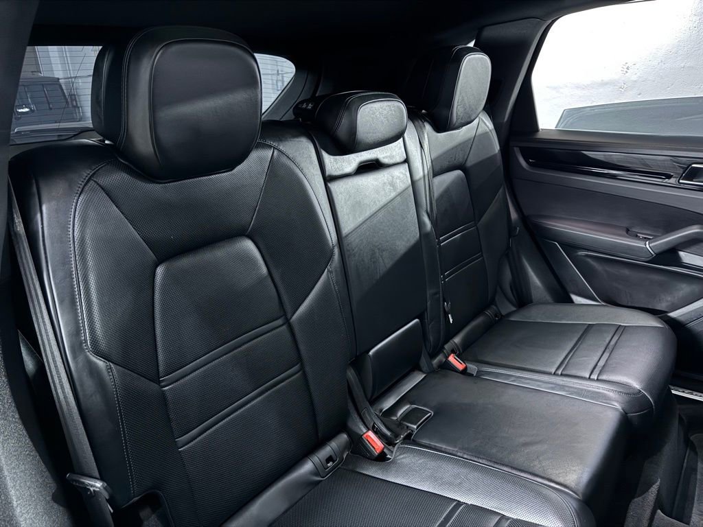 Used 2022 Porsche Cayenne S AWD/4WD image 50