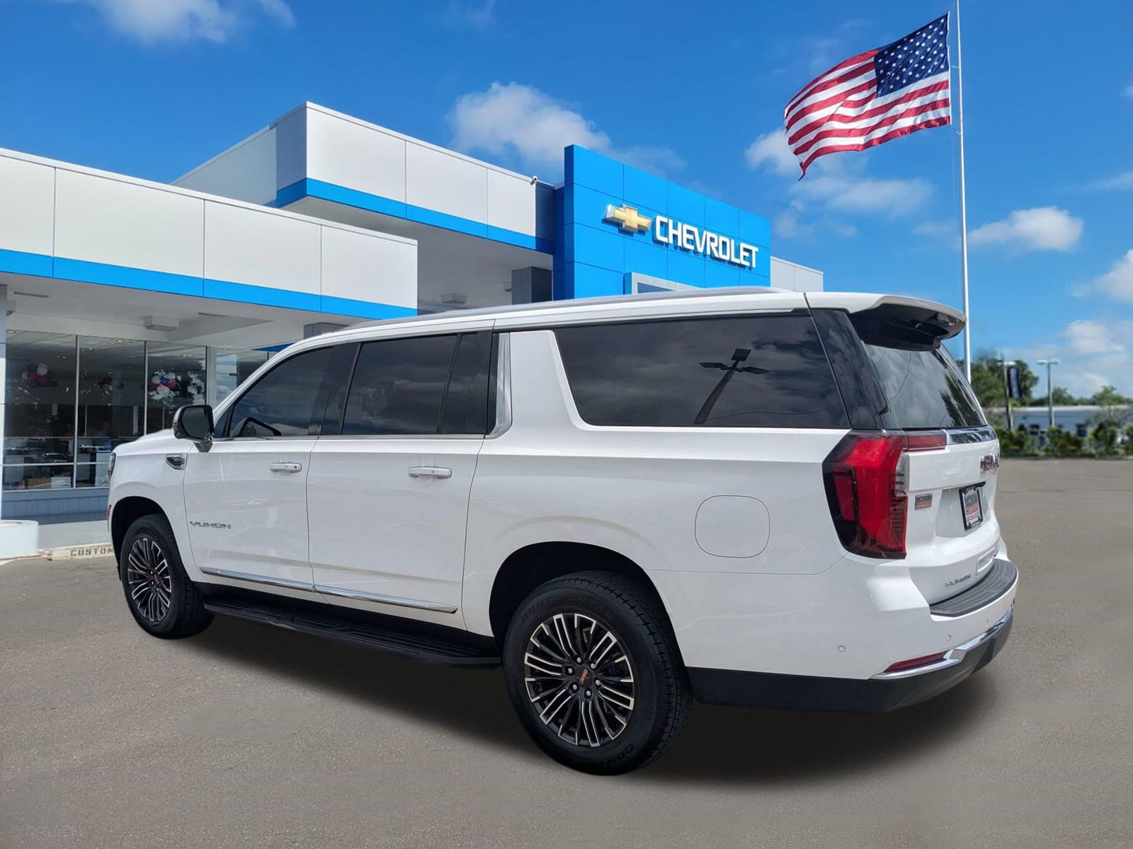 Used 2025 GMC Yukon XL Elevation RWD image 6