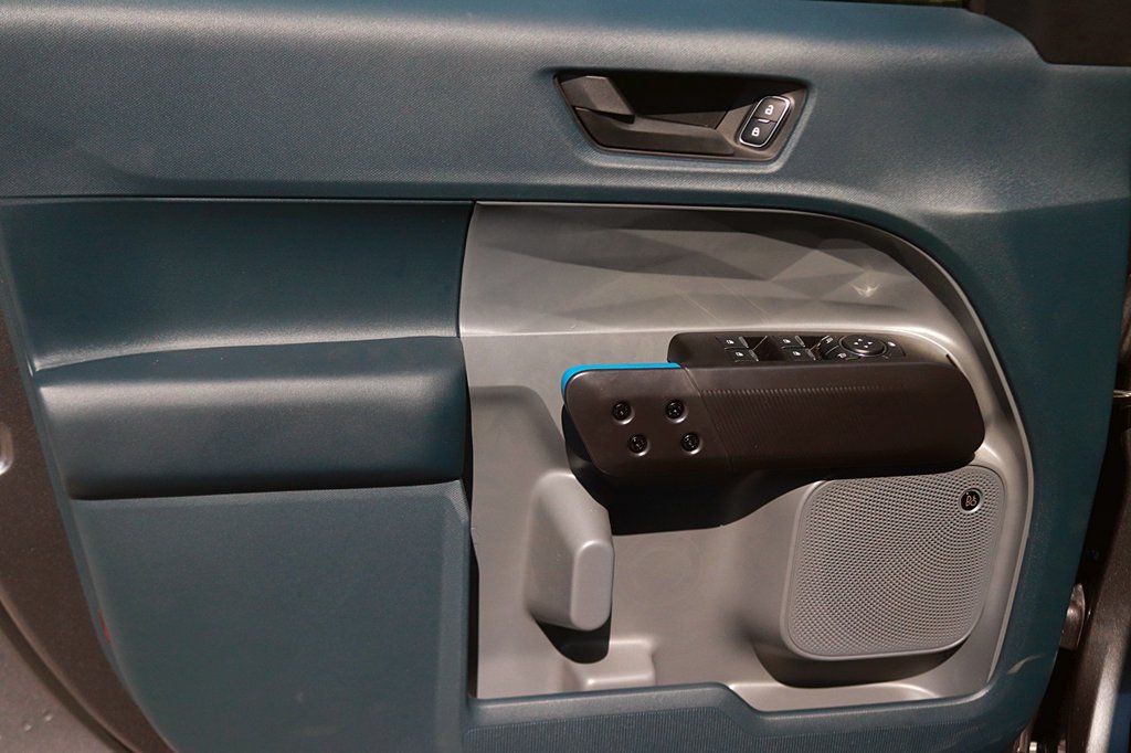 New 2026 Ford Maverick Lobo AWD/4WD image 9