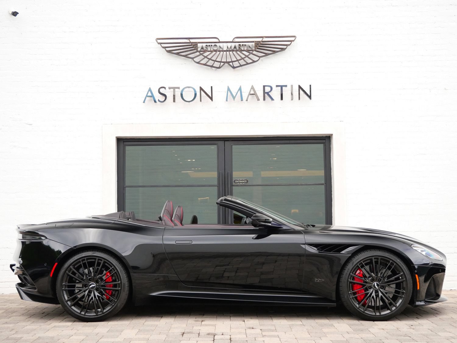 Used 2023 Aston Martin DBS Superleggera Volante RWD image 18