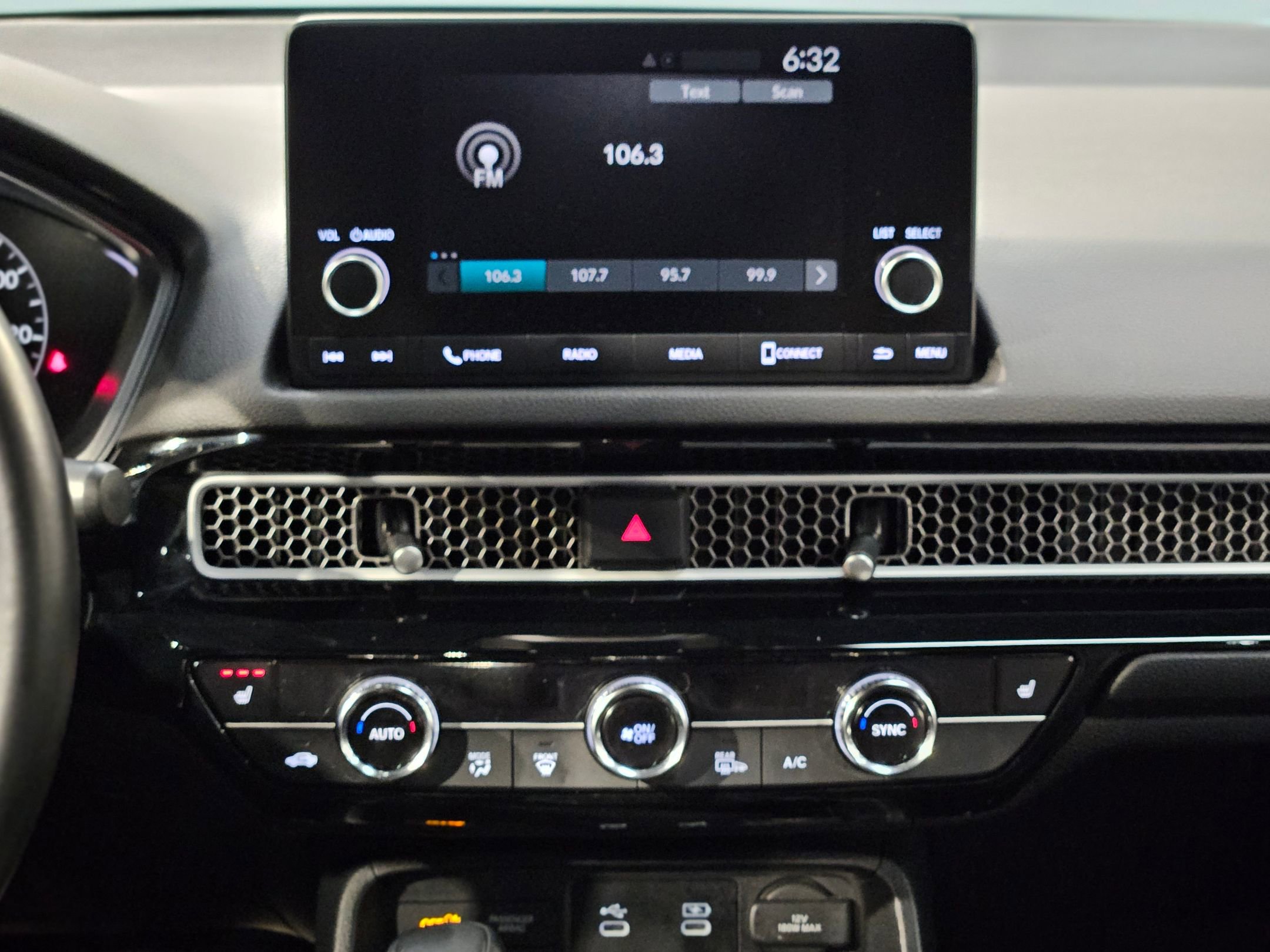 Used 2025 Honda Civic Sport image 16