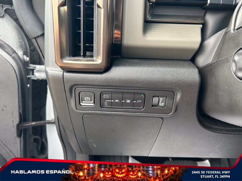 Certified 2025 GMC Hummer EV 3X AWD/4WD image 24