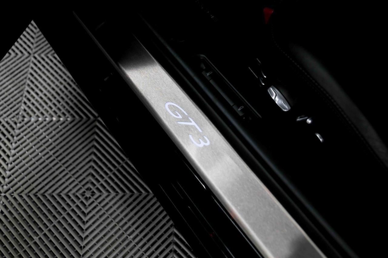 Used 2010 Porsche 911 GT3 RWD image 35