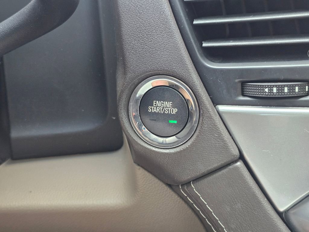 Used 2017 Chevrolet Suburban Premier image 21