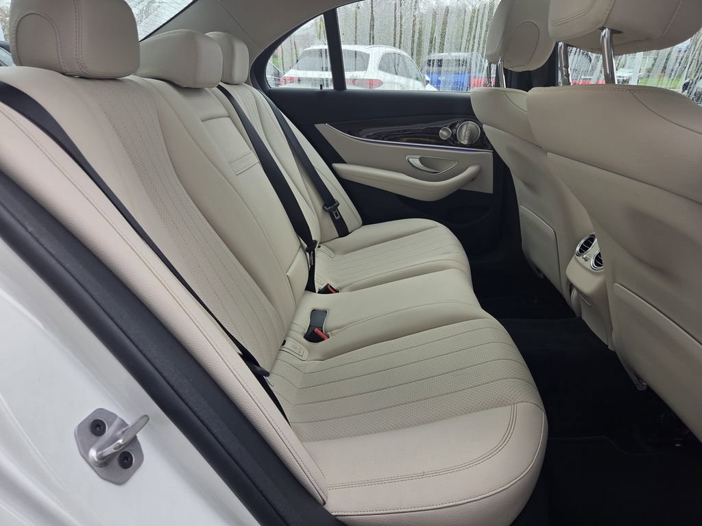 Used 2023 Mercedes-Benz E 450 4MATIC Sedan image 35