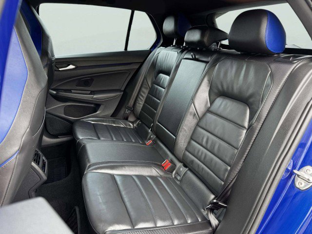 Used 2022 Volkswagen Golf R image 40