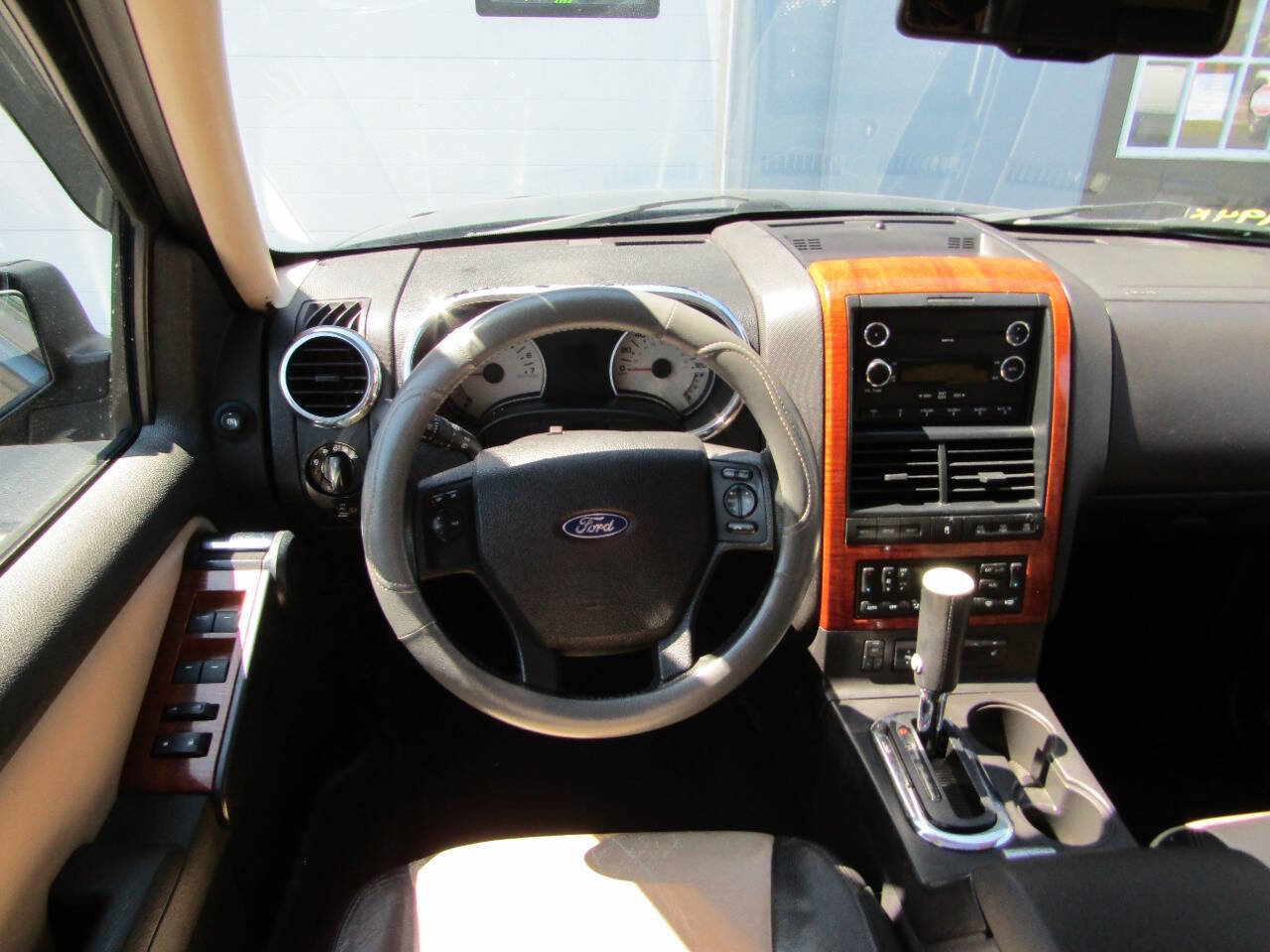 Used 2009 Ford Explorer Eddie Bauer image 15