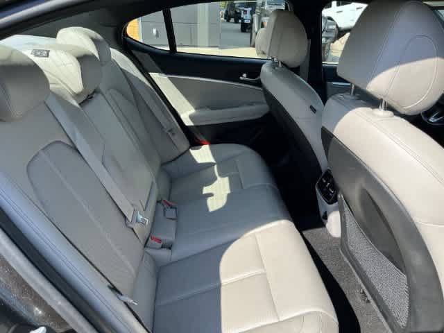 Used 2023 Genesis G70 2.0T AWD/4WD image 17