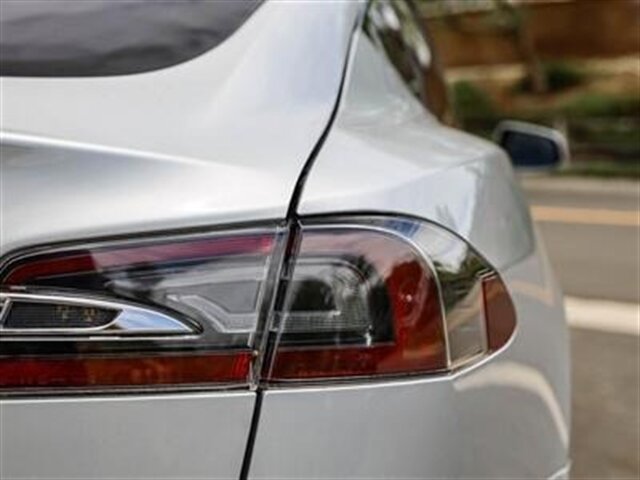 Used 2017 Tesla Model S 75 RWD image 11