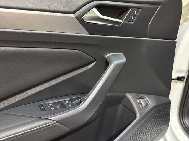 Certified 2024 Volkswagen Jetta SE image 12