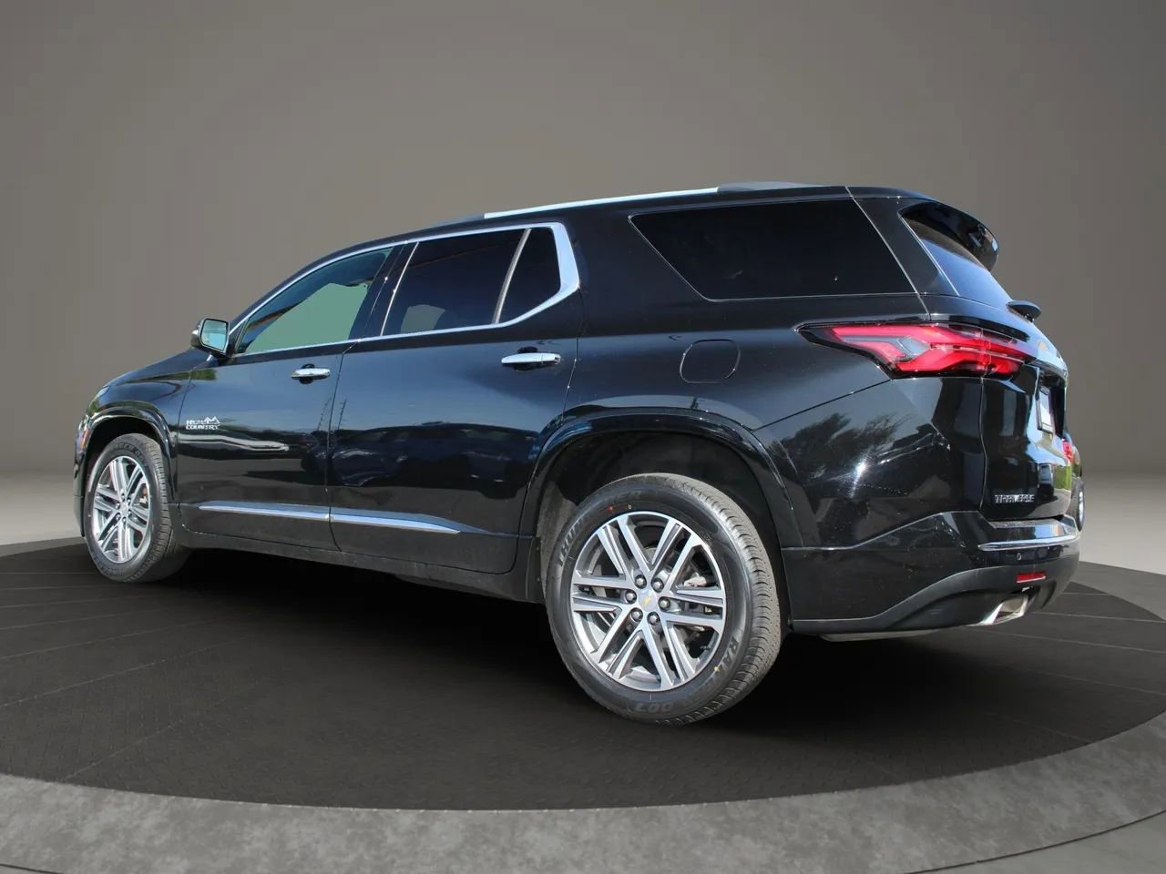 Used 2022 Chevrolet Traverse High Country image 5
