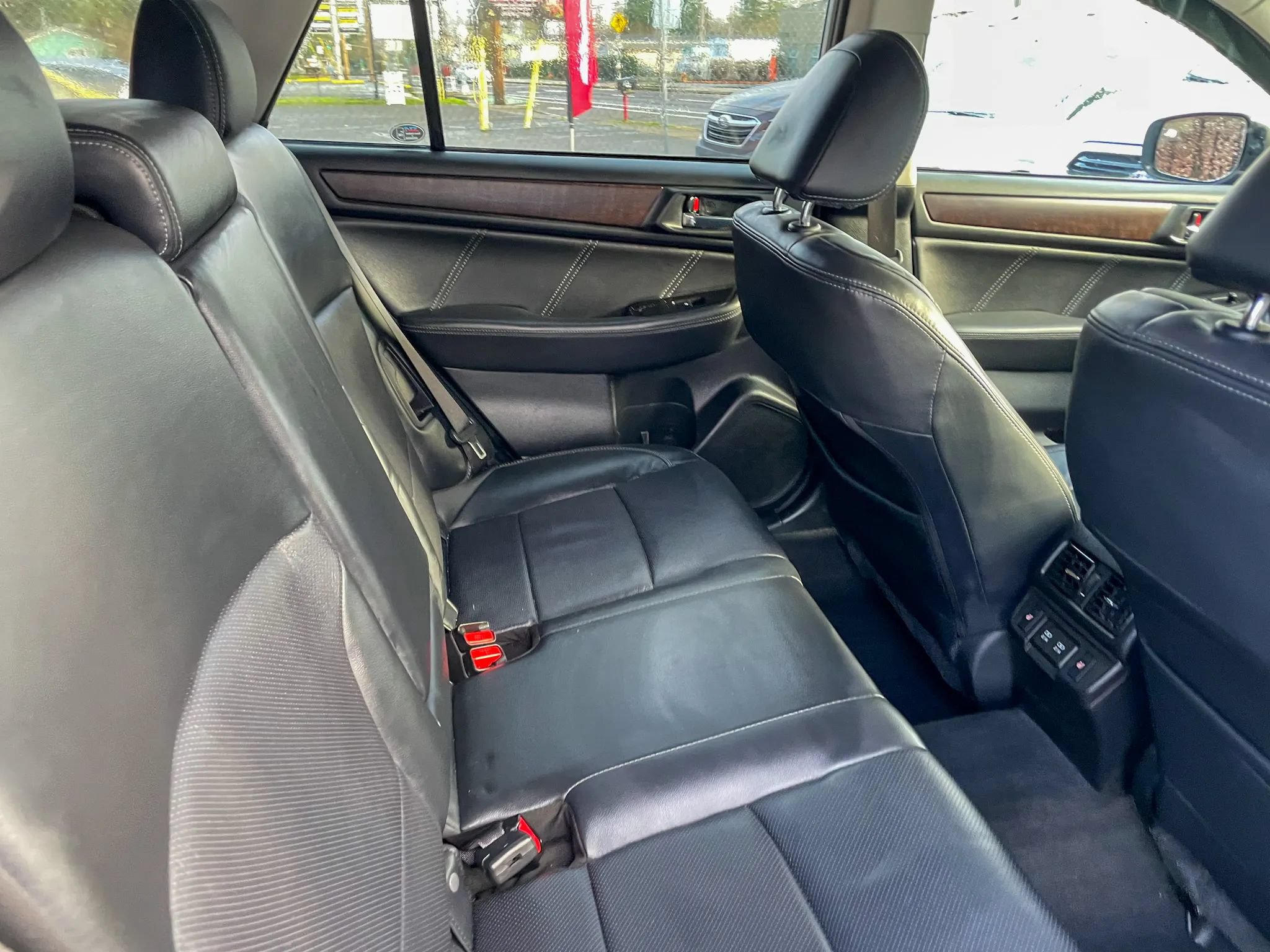 Used 2019 Subaru Outback 2.5i Limited w/ Popular Package #2 AWD/4WD image 32