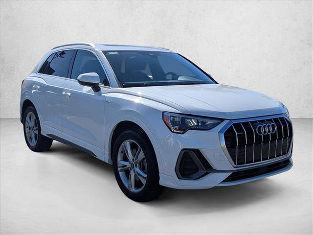 Used 2022 Audi Q3 2.0T Premium w/ Convenience Package video 3