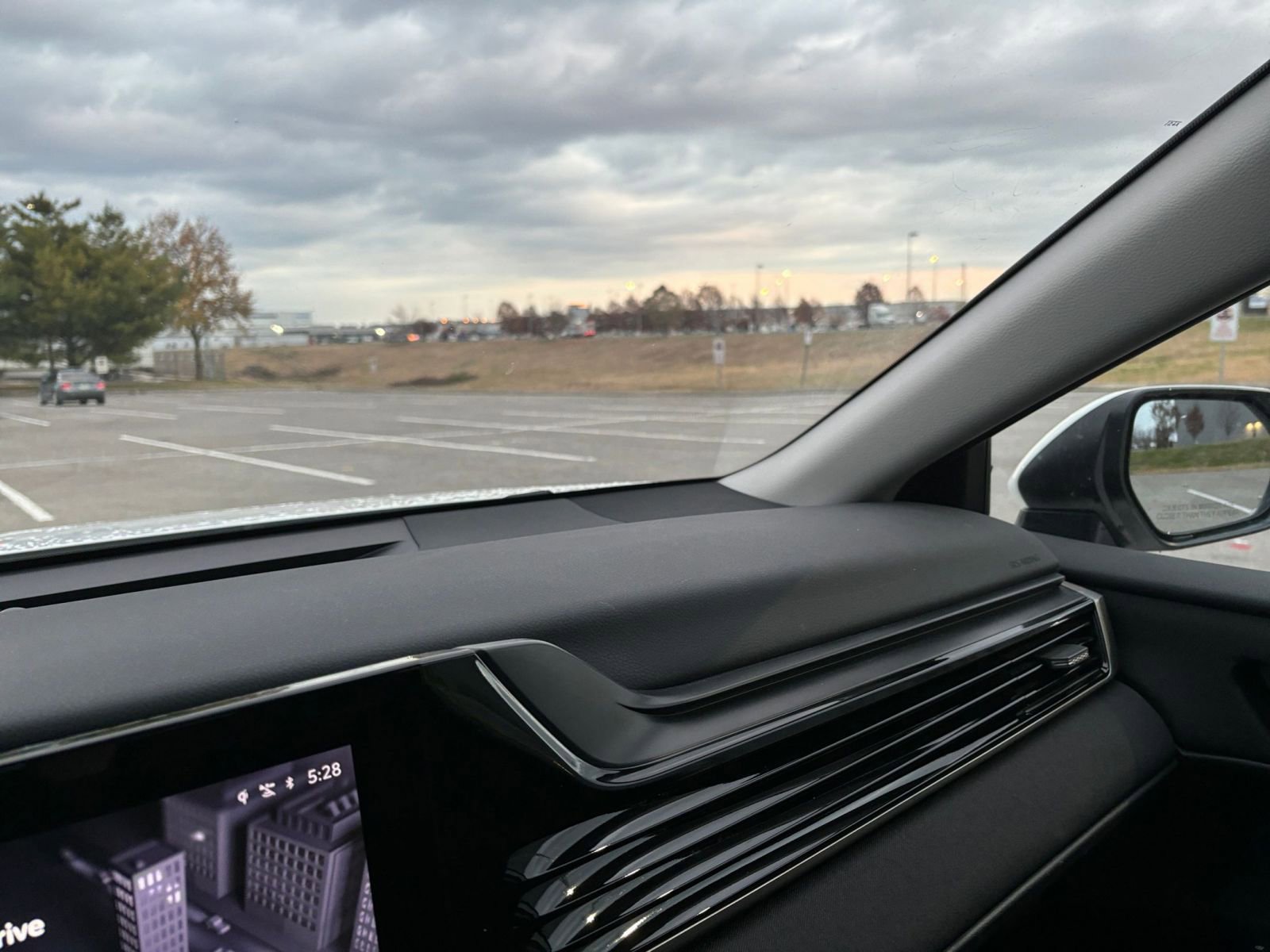 Used 2025 Toyota Camry LE image 34