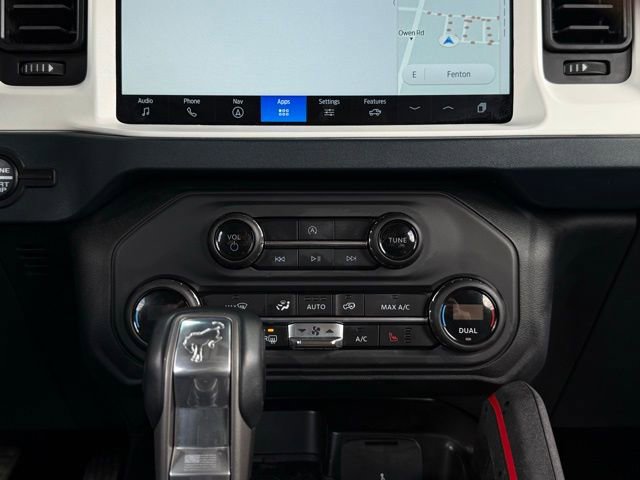 Used 2025 Ford Bronco Heritage Edition AWD/4WD image 27
