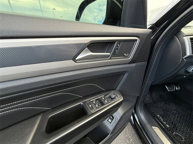 Used 2020 Volkswagen Atlas Cross Sport SEL Premium R-Line image 11