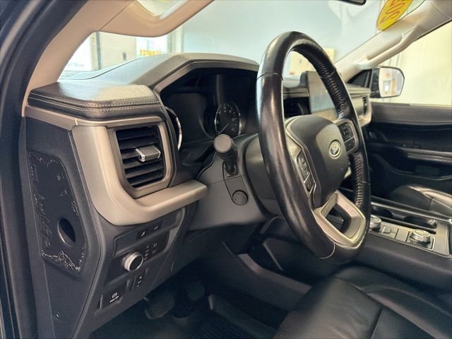 Used 2022 Ford Expedition Max XLT image 23