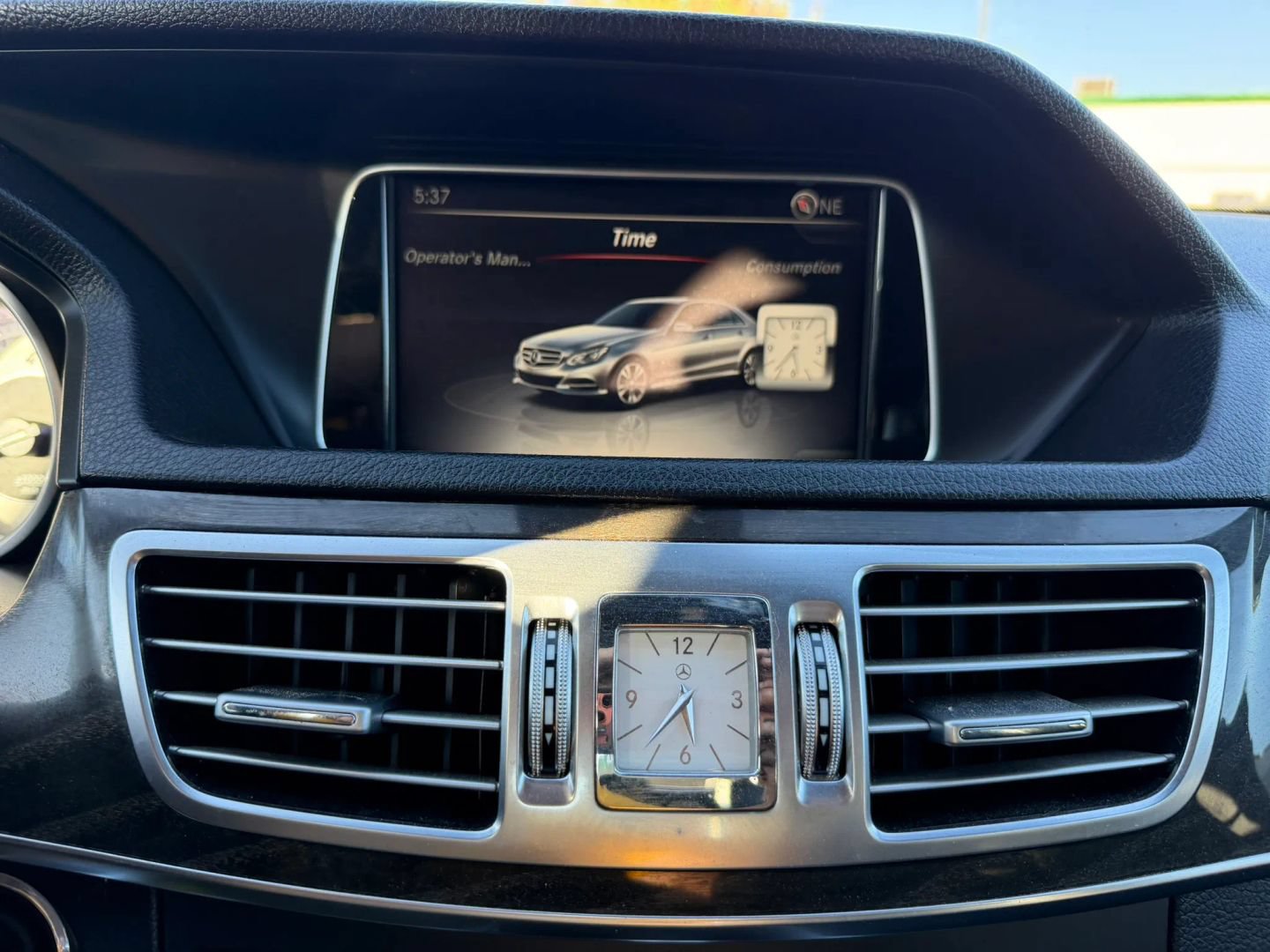 Used 2016 Mercedes-Benz E 350 Sedan image 22