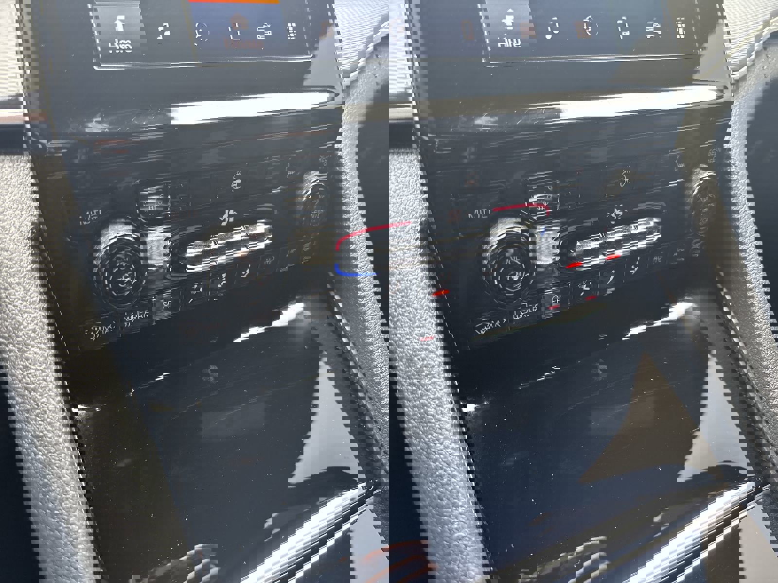 Used 2024 Jeep Grand Cherokee Altitude image 21