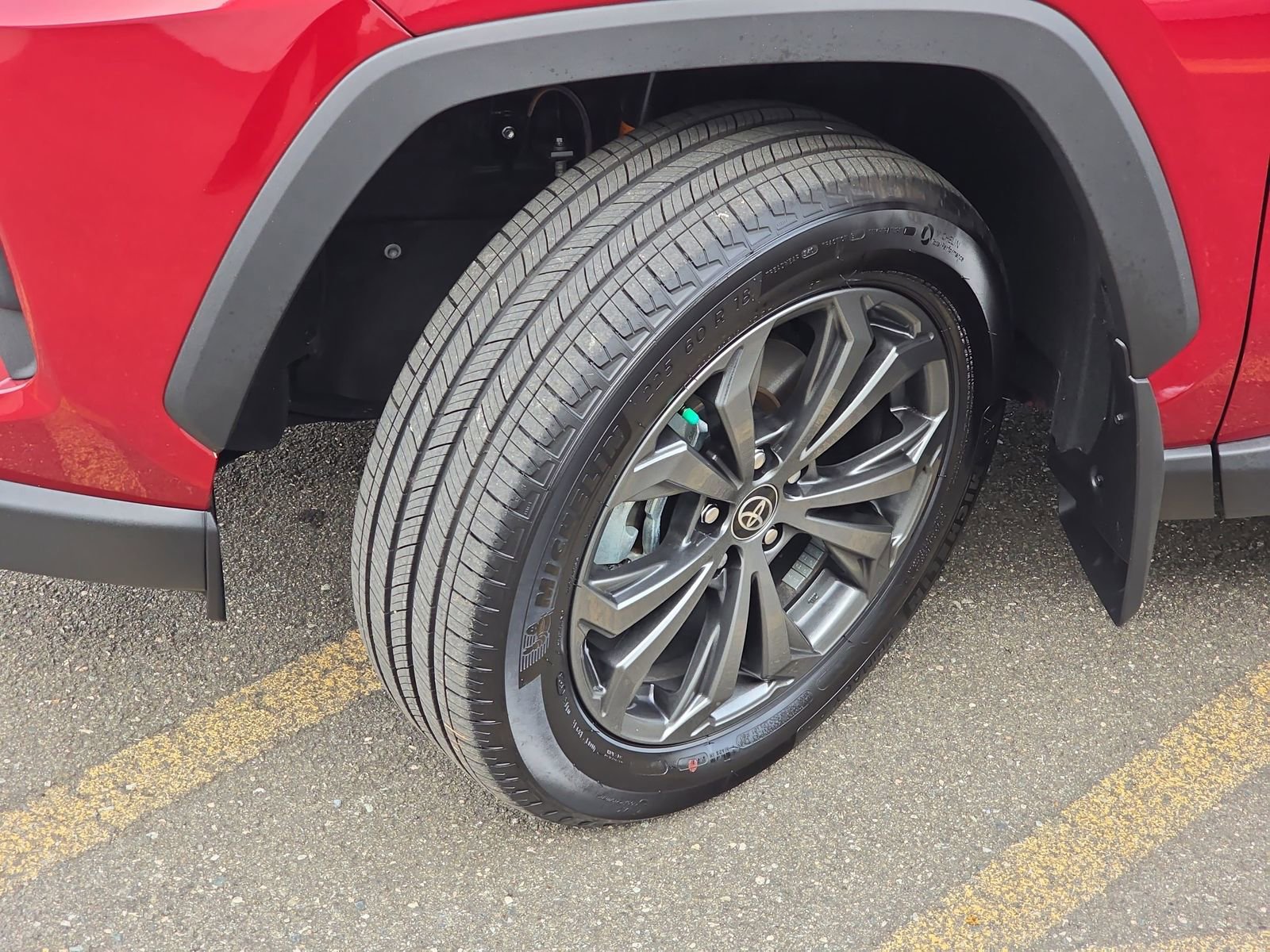 Used 2025 Toyota RAV4 XLE Premium image 40