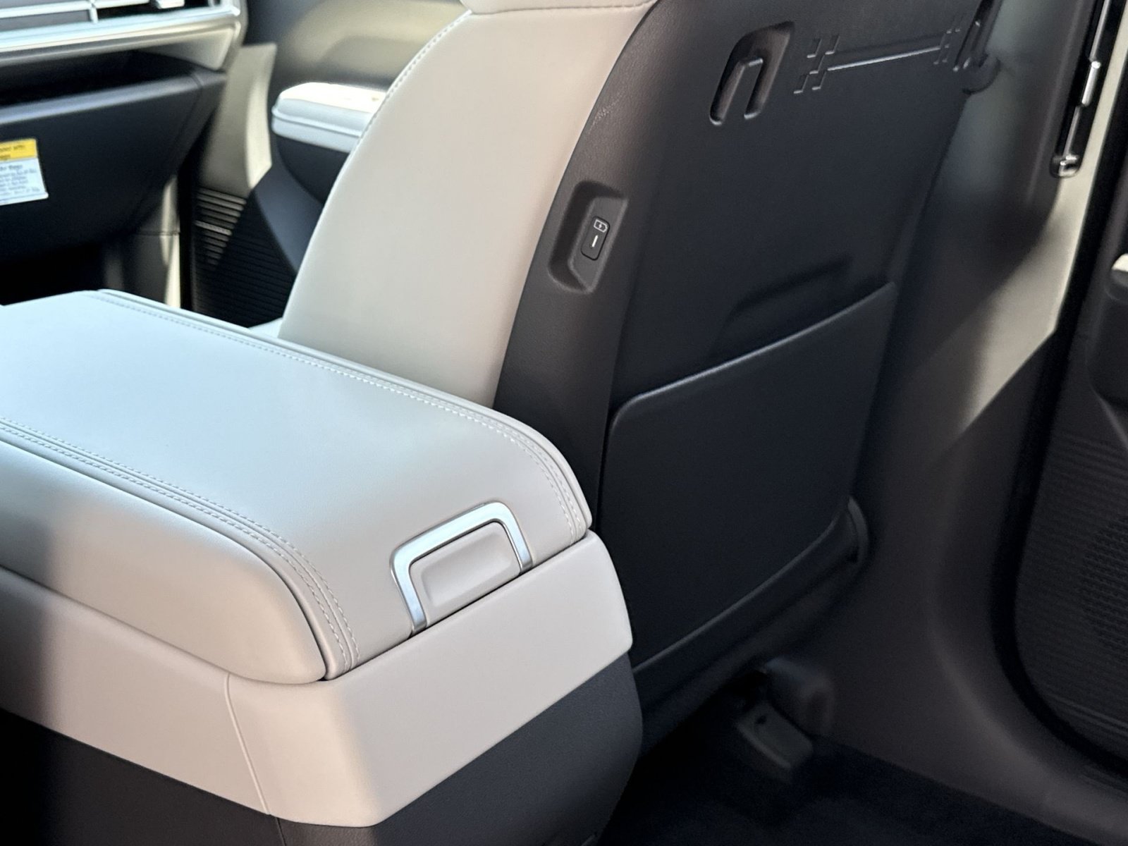 New 2026 Hyundai Santa Fe SEL FWD image 24