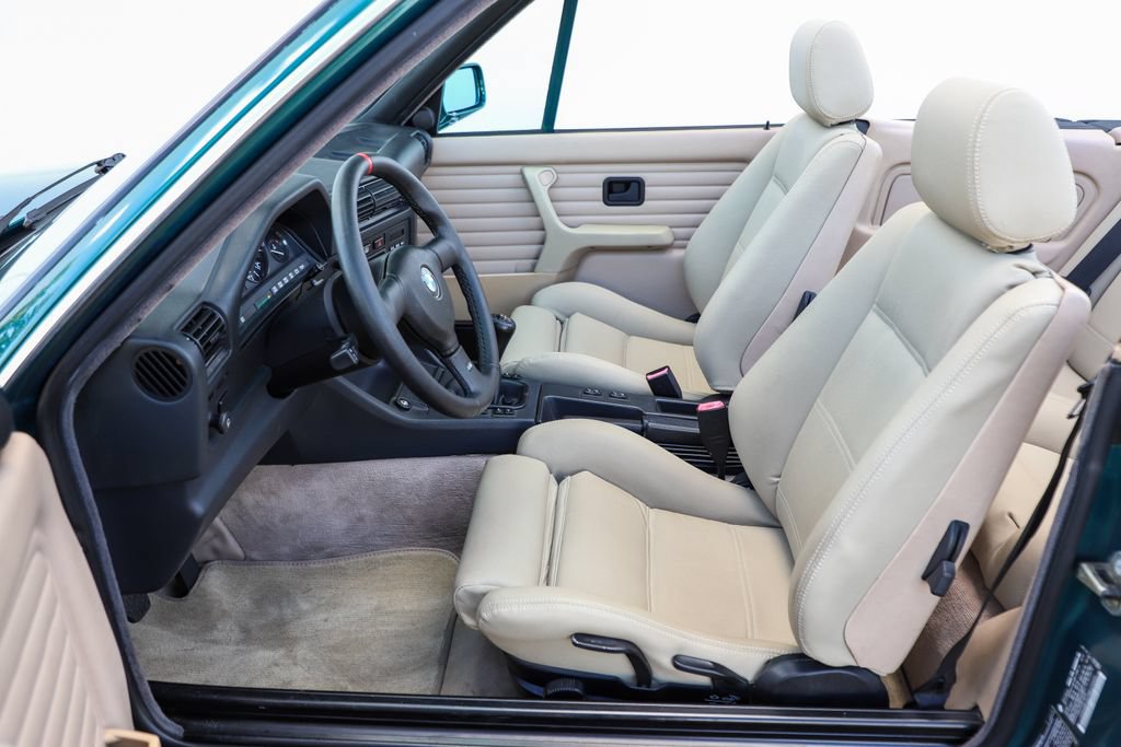 Used 1992 BMW 325i Convertible RWD image 37