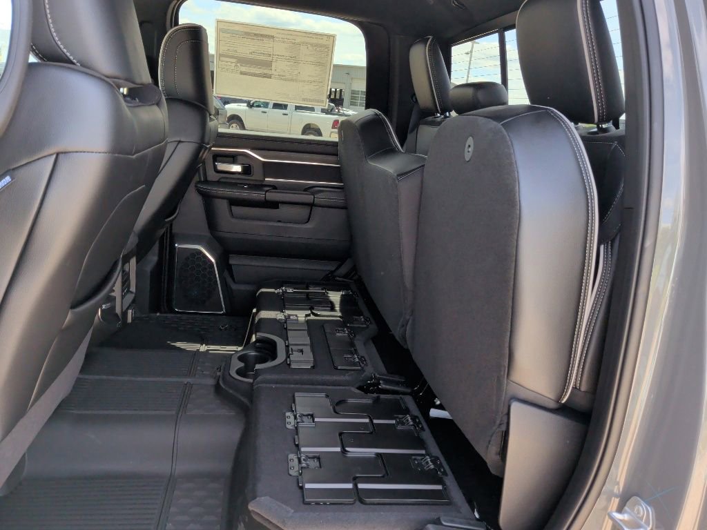 New 2026 RAM 3500 Laramie AWD/4WD image 43