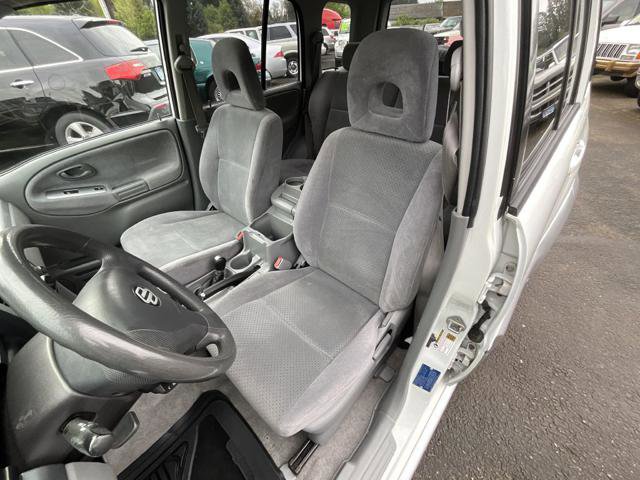 Used 2004 Suzuki Grand Vitara LX AWD/4WD image 8