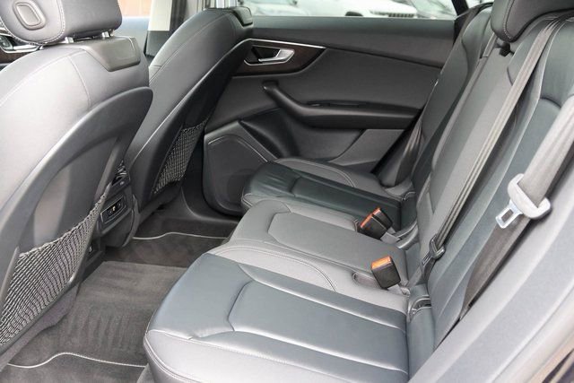 Used 2021 Audi Q8 Premium w/ Convenience Package image 15
