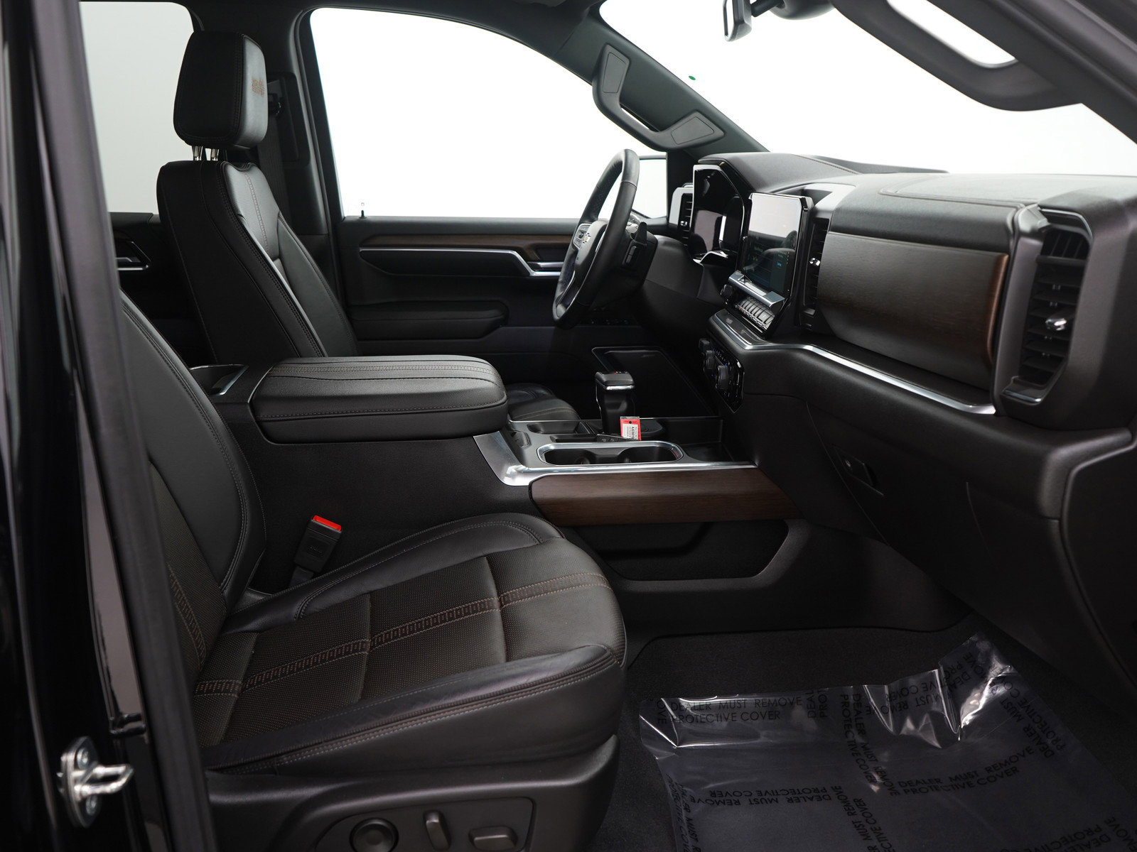 Used 2024 Chevrolet Silverado 1500 High Country image 13